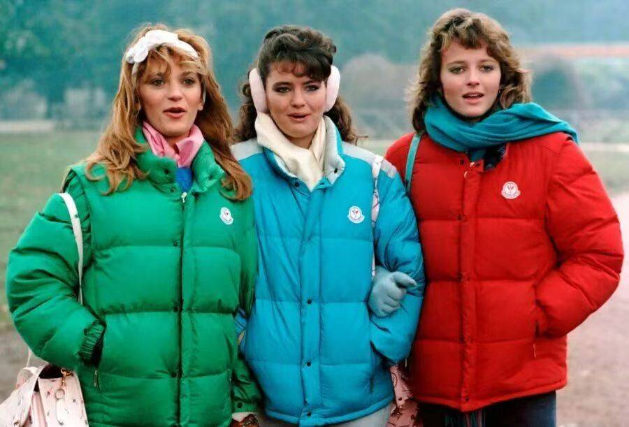 还抢着买加拿大鹅卖不动它卖疯了开元棋牌网站2万元一件又土又贵(图4)